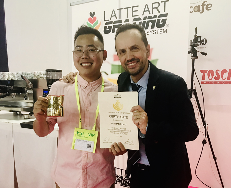 Liao Jian Hang top 4 Gold latte art grading 
