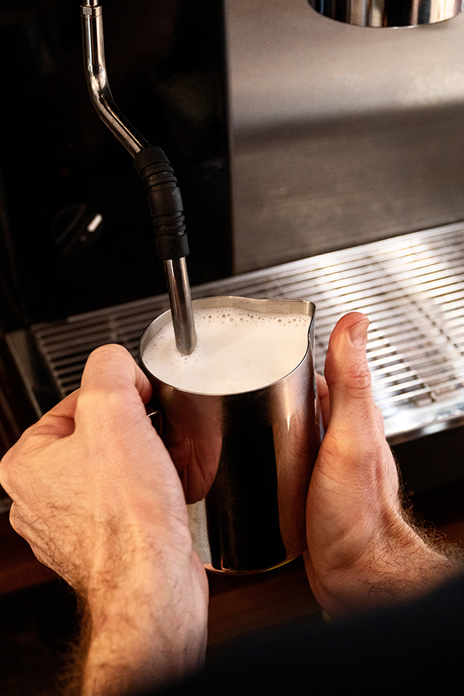 Cách pha chế latte hoàn hảo tại nhà