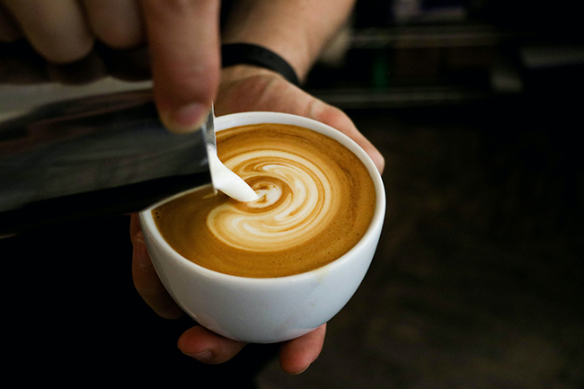 Sữa hạnh nhân có thể dùng cho Latte Art không?