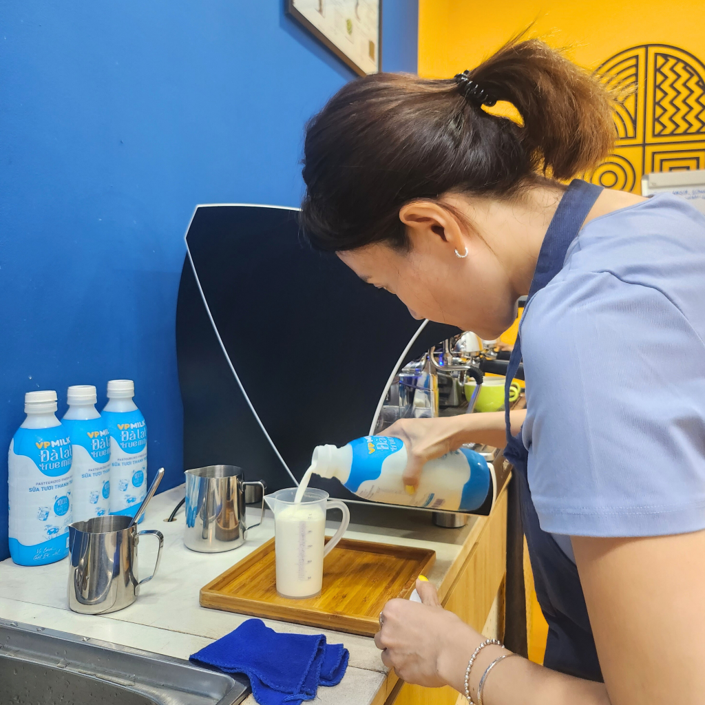 barista-school-vp-milk